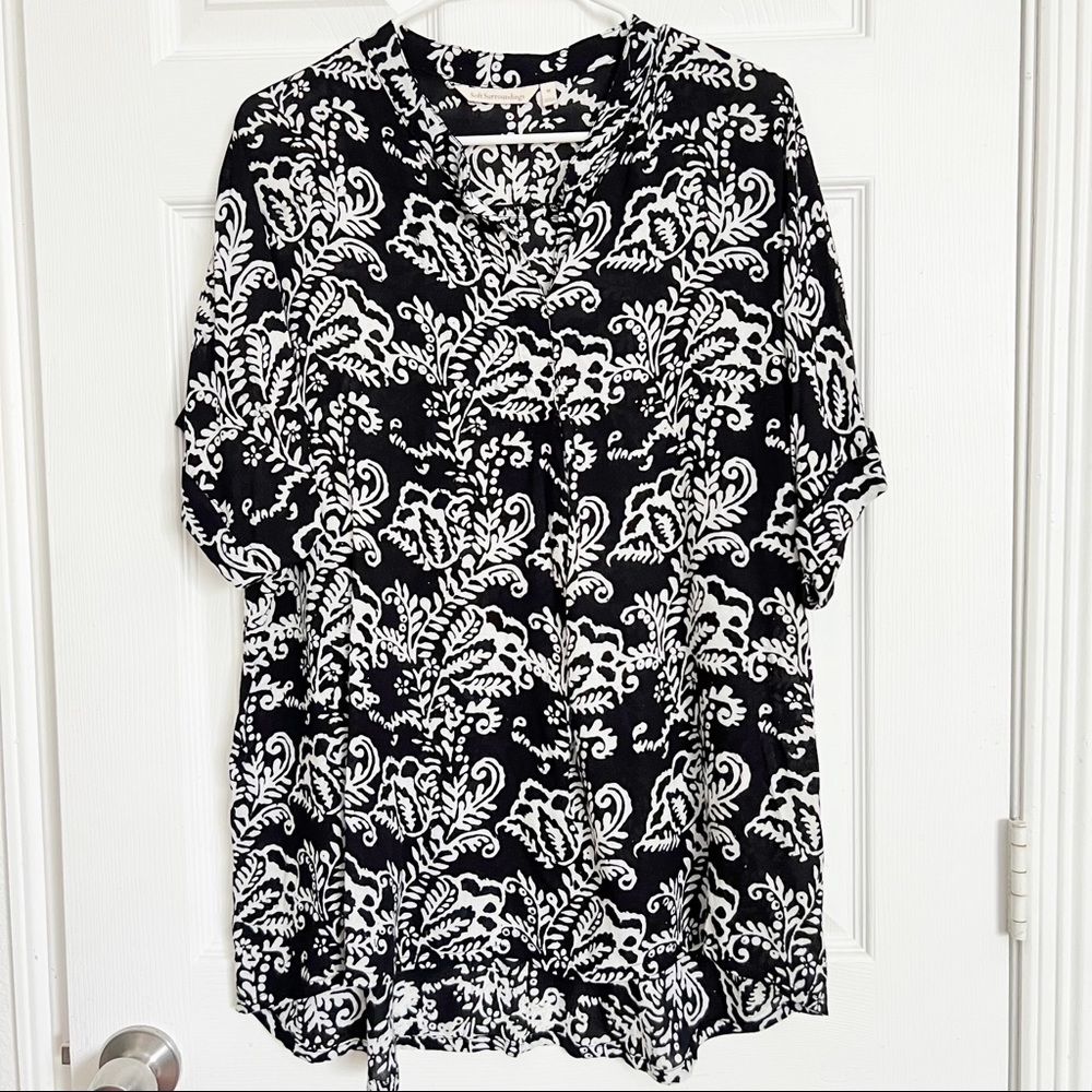 Soft Surroundings | Split Neck Dolman Sleeves Pri… - image 1